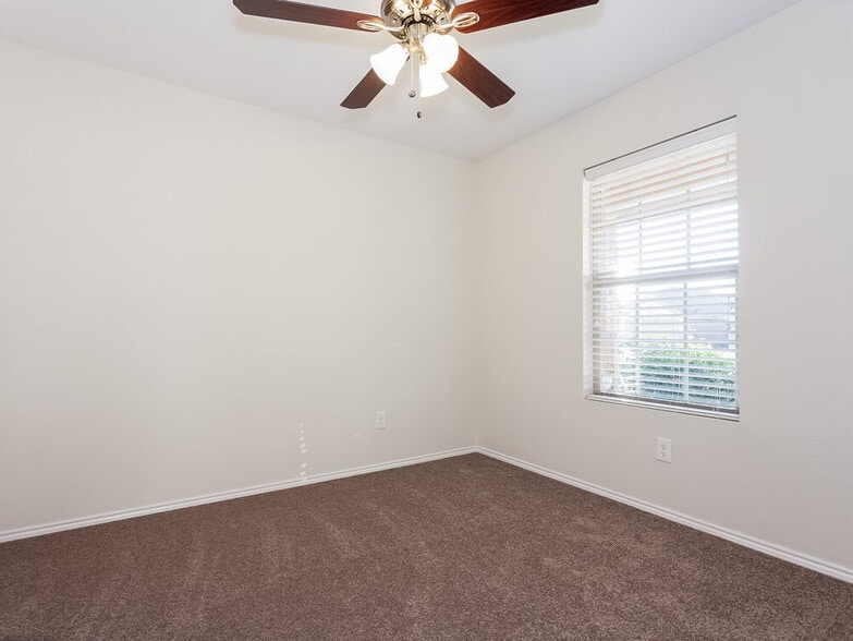 Building Photo - 9036 Sun Haven Way