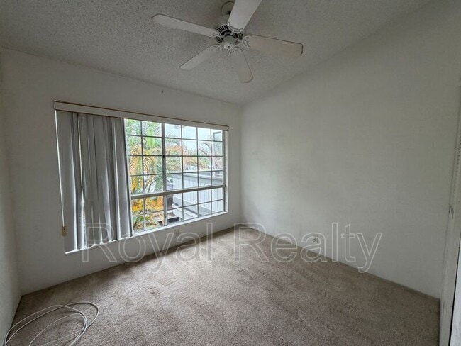 Building Photo - 528 Mananai Pl