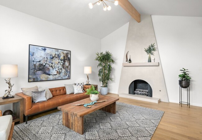 Building Photo - 15590 NW Norwich Cir