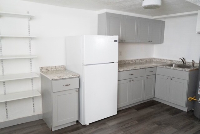 Building Photo - 803 S Green St