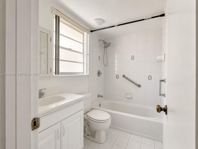 Building Photo - 7705 SW 86th St