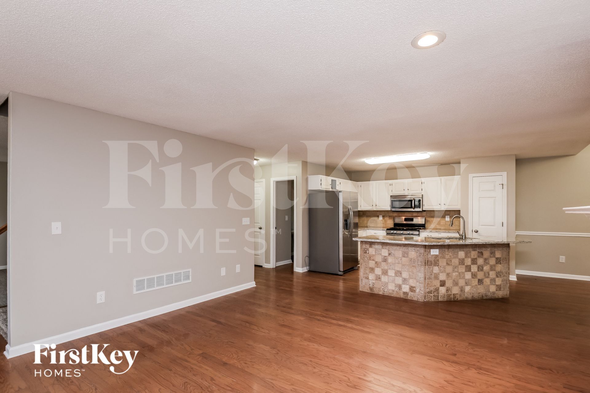 Building Photo - 4004 Southbrook Ct NW