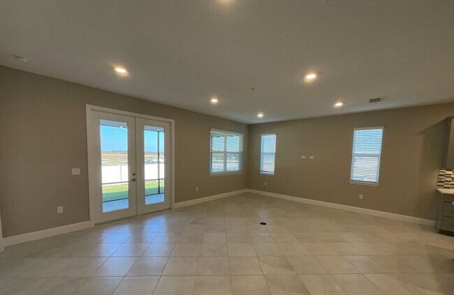Building Photo - Brand New Home with all the upgrades in an all families community