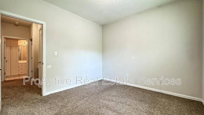 Building Photo - 1034 Grand Oak Ln