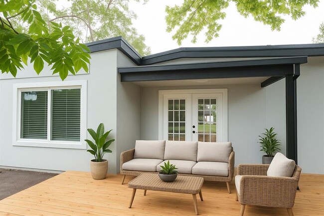 Building Photo - 10937 Greenwillow Dr