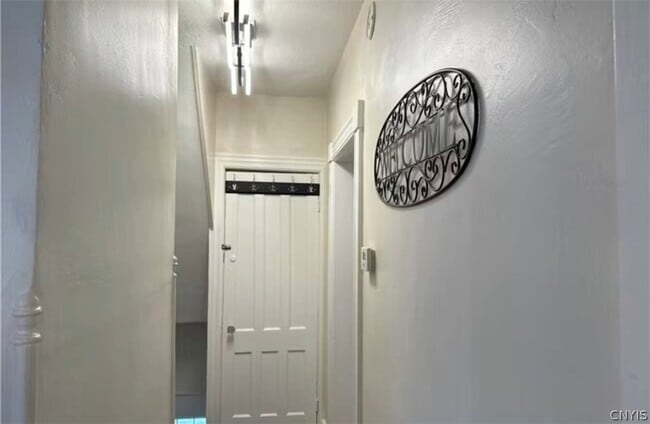 Building Photo - 26 Paris Rd