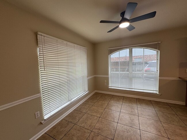Building Photo - Beautiful Home For Lease In Walker!