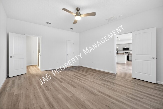 Building Photo - 813 Clifton Rd SE