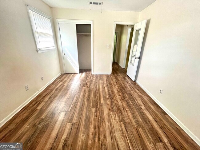 Building Photo - 1002 Level Creek Rd