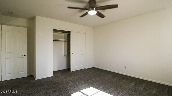 Building Photo - 7861 W Kerry Ln