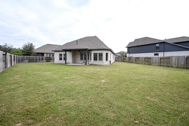 Building Photo - 30718 Parkside Passage Dr