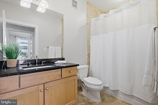 Building Photo - 2200 N Westmoreland St