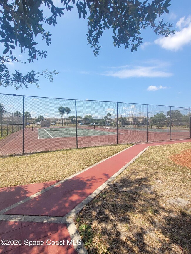 Building Photo - 1460 Sheafe Ave NE