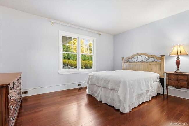 Building Photo - 508 Centre Island Rd