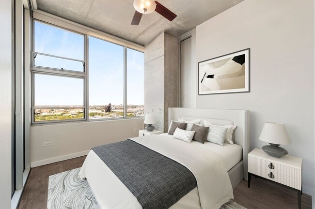 Building Photo - 1720 S Michigan Ave