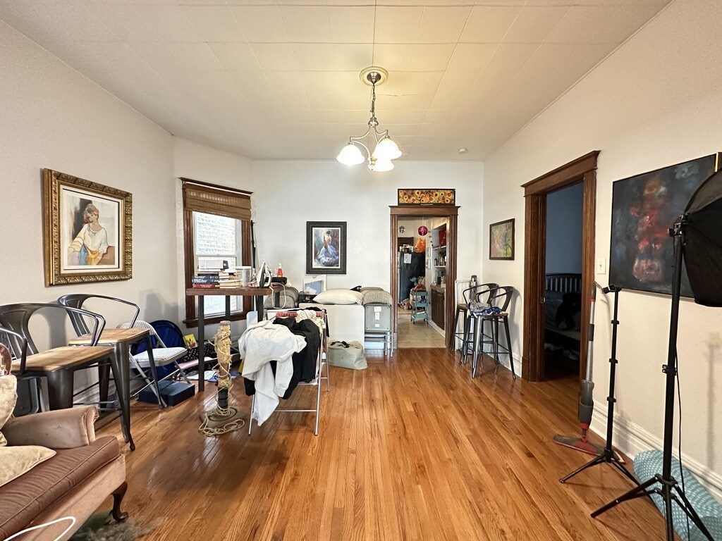 Building Photo - 3532 N Elston Ave