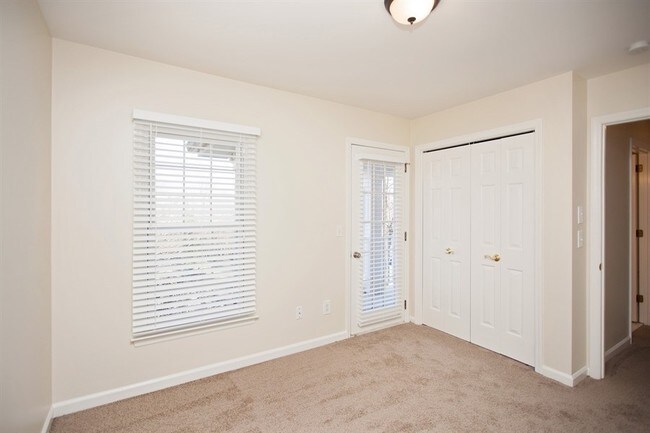 Building Photo - 5250 Rustic Way