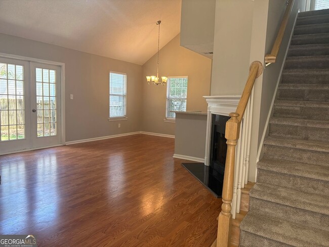Building Photo - 304 Everdale