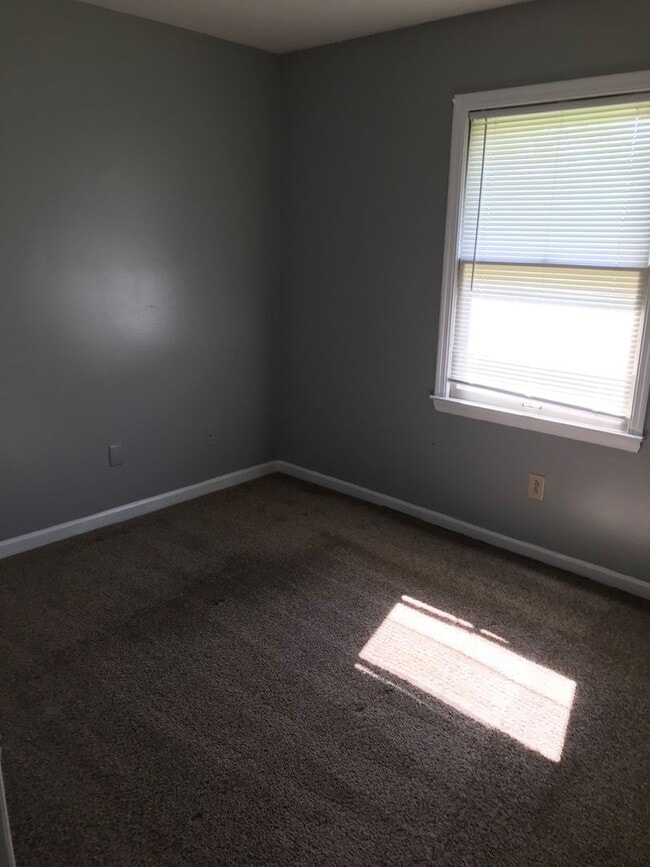 Building Photo - 3509 Buckhorn Dr