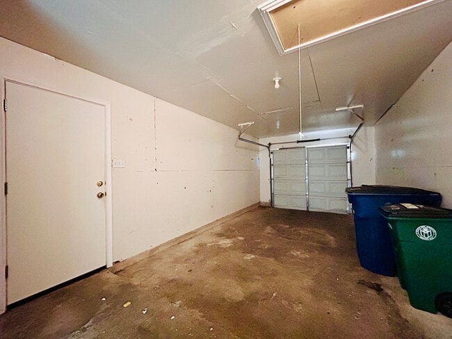 Building Photo - 9219 Kempler Dr