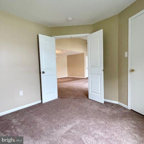 Building Photo - 1104 Mews Dr