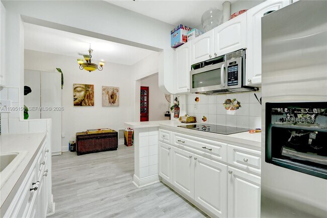 Building Photo - 5509 SW 6th St