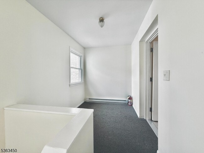 Building Photo - 39 Glenridge Ave
