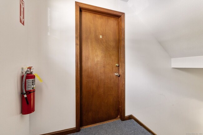 Building Photo - 339 Dunfey Ln