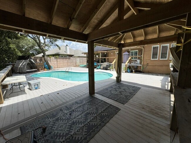 Building Photo - Executive Lakefront Retreat with Private P...
