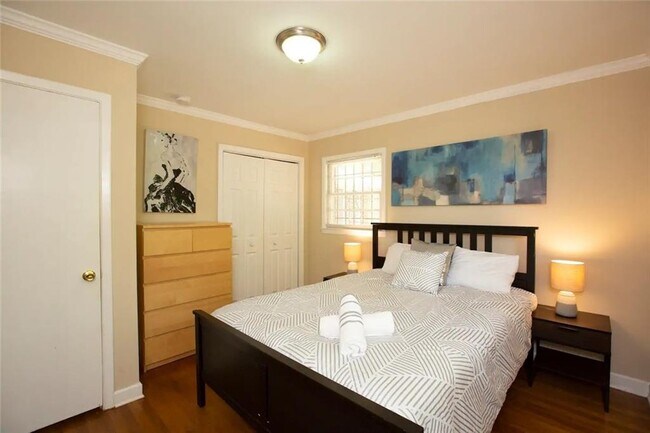 Building Photo - 4035 Brookcrest Cir