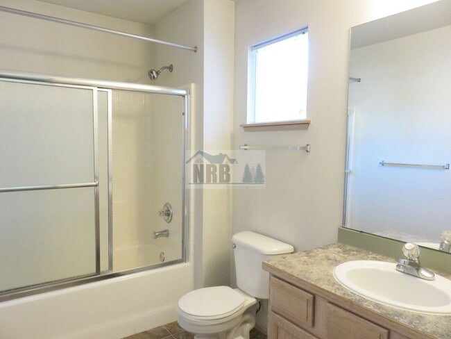 Building Photo - Stunning House in Dupont! $500.00 off 1 Month of Rent!