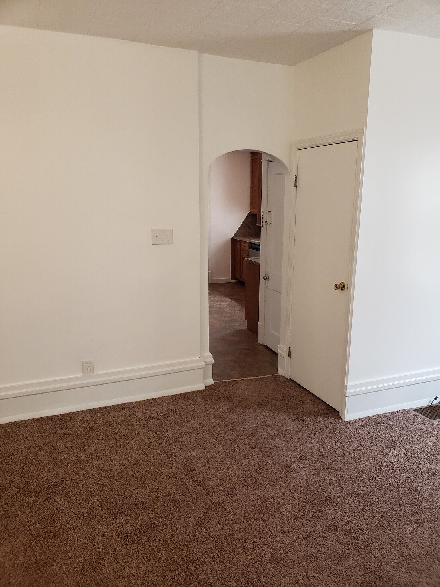 Living Room - 557 4th St