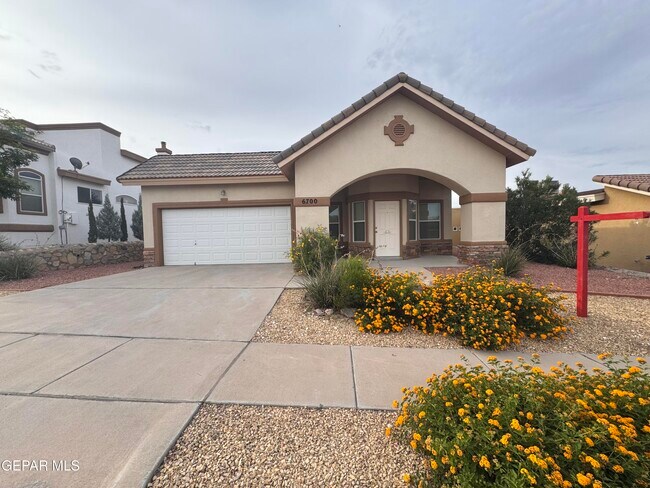 Building Photo - 6700 Hermoso Del Sol Dr