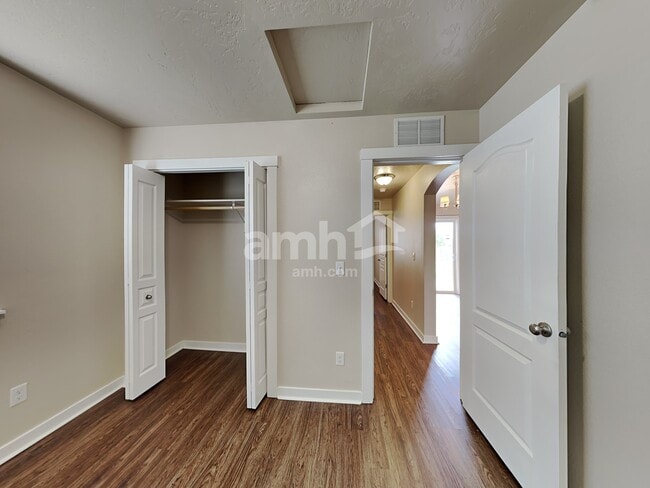 Building Photo - 1765 N Buffalo Bill Ave