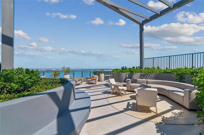 Building Photo - 3015 S Ysabella Ave