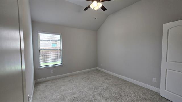 Building Photo - 552 Firethorn Dr