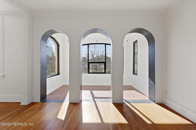 Building Photo - 1625 Seminole Rd