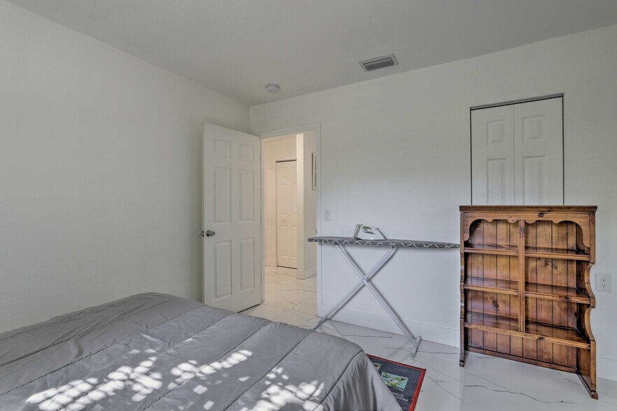 Building Photo - 846 NW 111th St