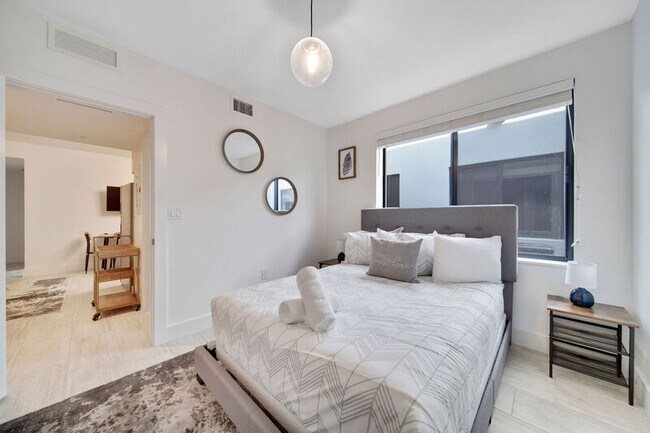 Building Photo - 2166 SW 14th Terrace