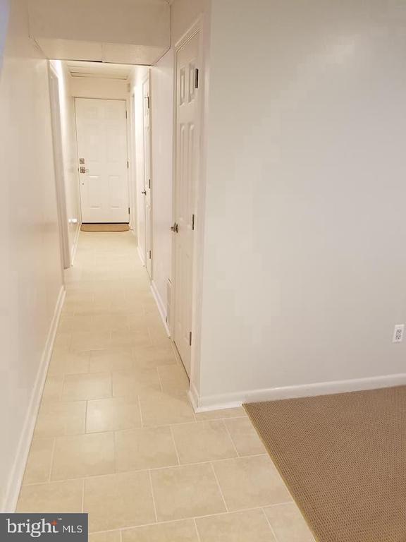 Building Photo - 15986 Cove Ln