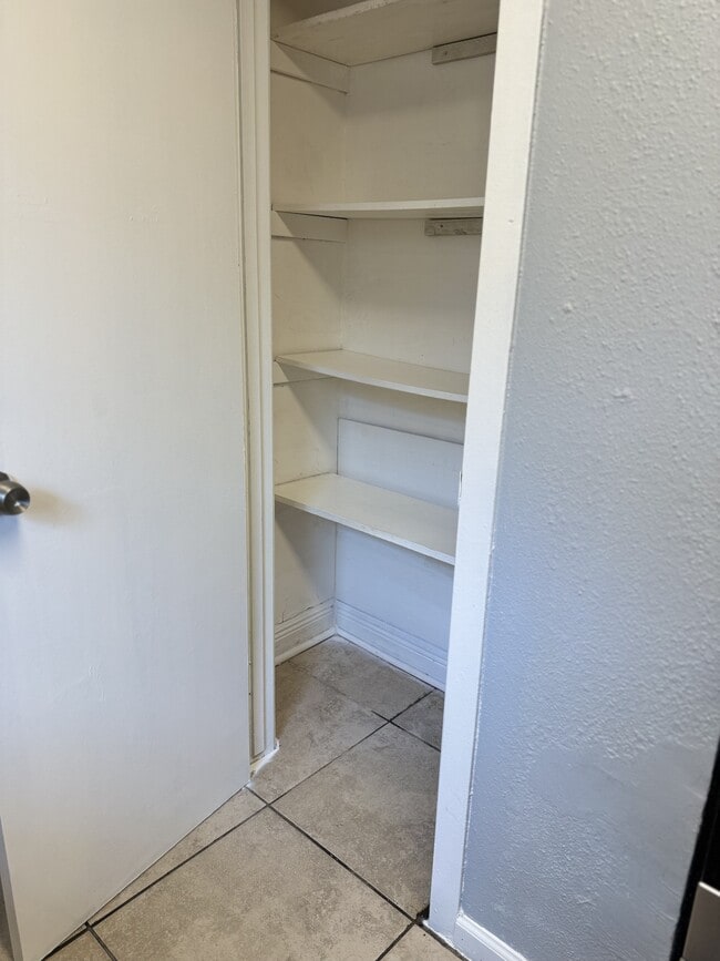 Building Photo - 3831 Heatherbloom Dr
