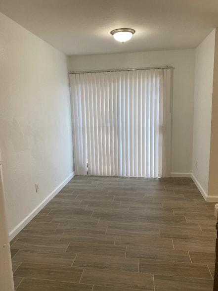 Building Photo - 4417 Parkwood Ct