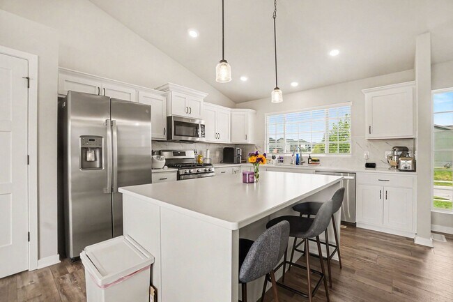 Building Photo - Beautiful Bellevue Home Close to Offutt AFB