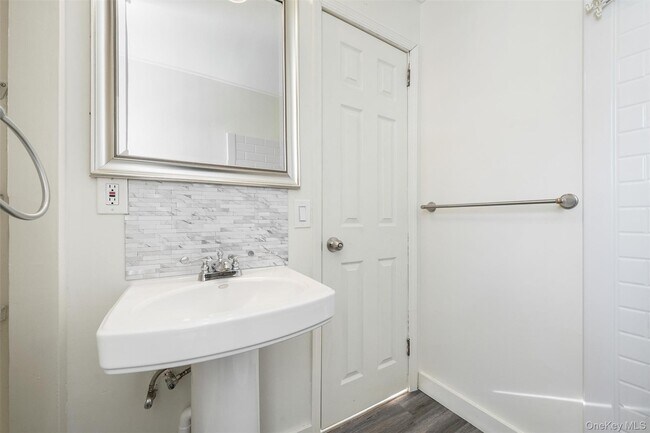 Building Photo - 620 Jersey Ave