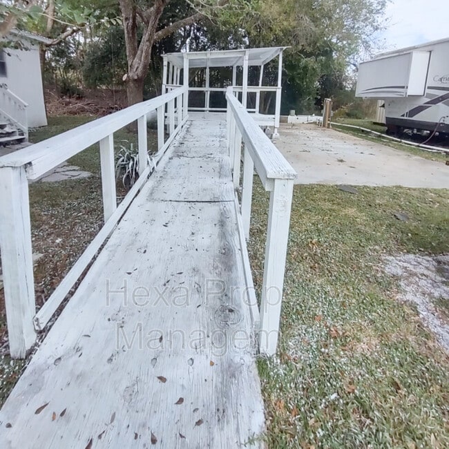 Building Photo - 2511 Farm to Market 646 Rd N