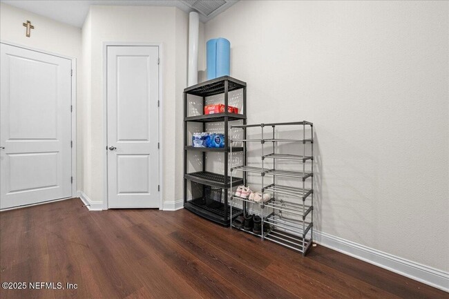 Building Photo - 2904 Marmaris Dr