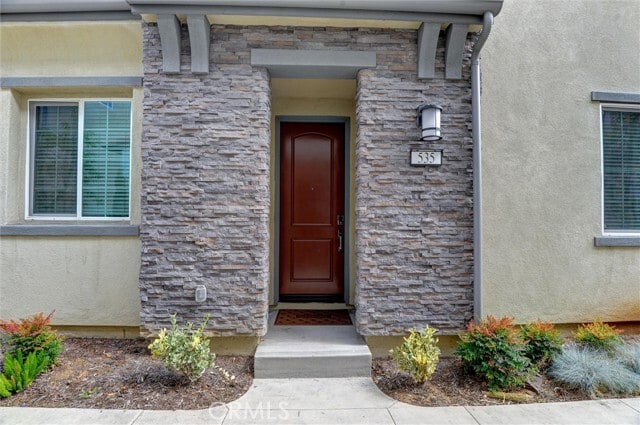 Building Photo - 535 Embrook