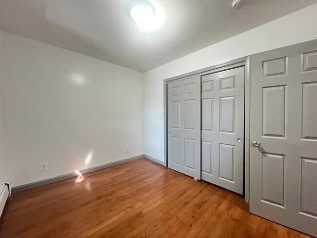 Building Photo - 47 Fleming Ave