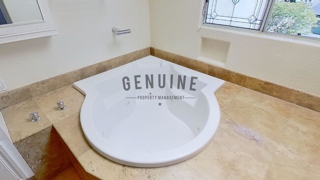 Building Photo - Coming Soon: 2 Story 4Bd 3Ba Eastside Costa Mesa Home