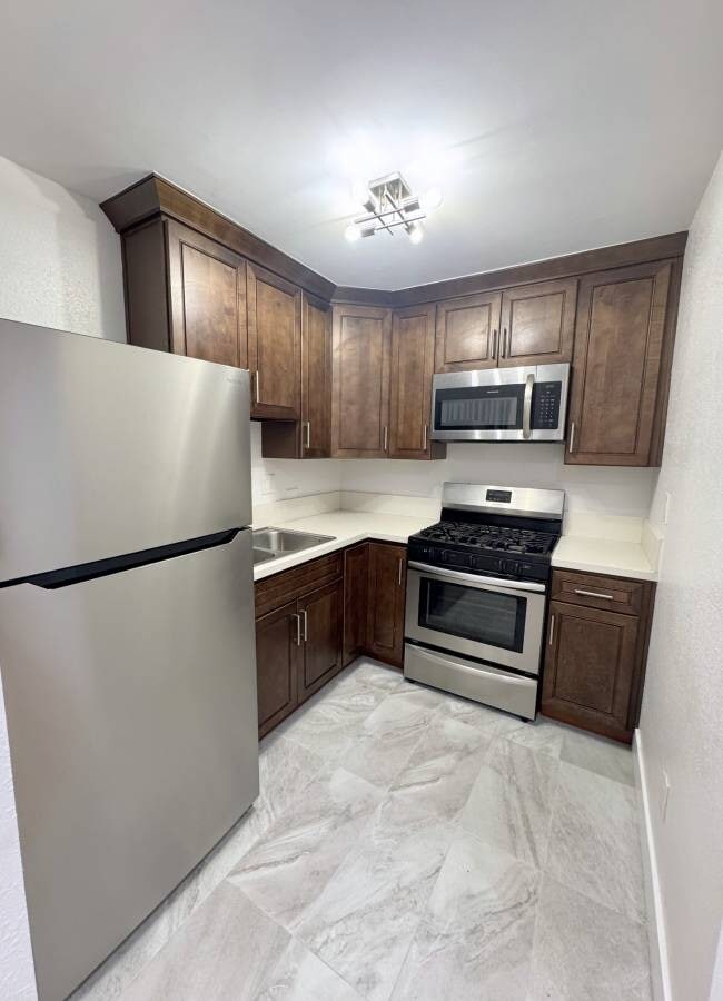 Building Photo - 1700 Keeler St